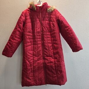 Women's Red Puffer Coat Tudor Court Size Medium Fur Hood